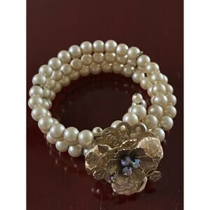 Vintage Unsigned Rhinestones & Faux Pearl Wire Bracelet Gold Tone